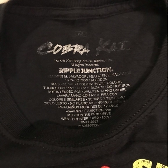 𝅺MEN’S medium Cobra Kai (Karate Kid) T-shirt, size medium. Unisex. - Picture 3 of 3